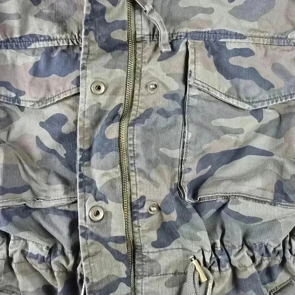 Gap Jacket Womens Sz Med Green Camo Full Zip  Button Up Pocket Camo Military - Picture 7 of 12